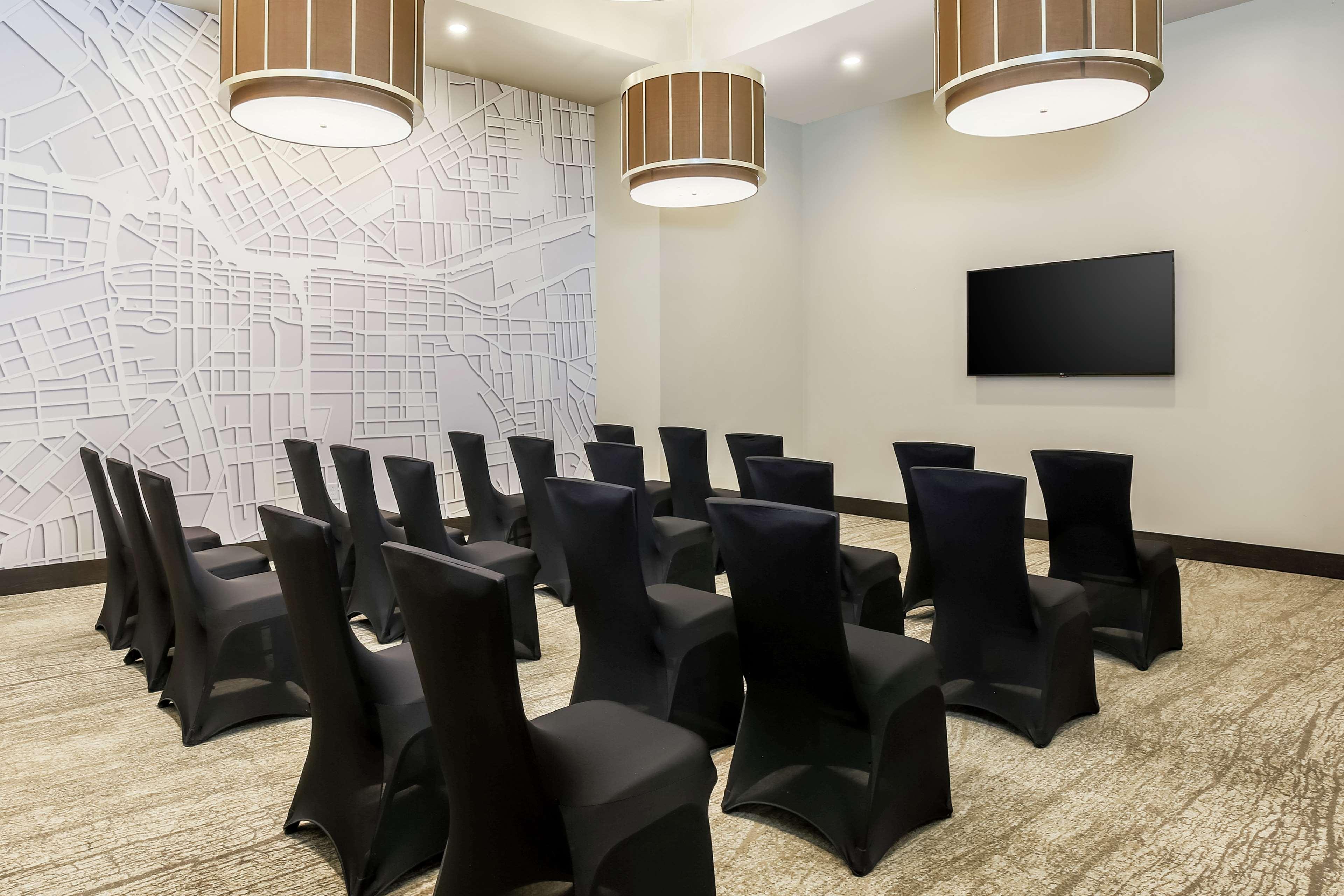Embassy By Hilton Destiny Hotel Syracuse